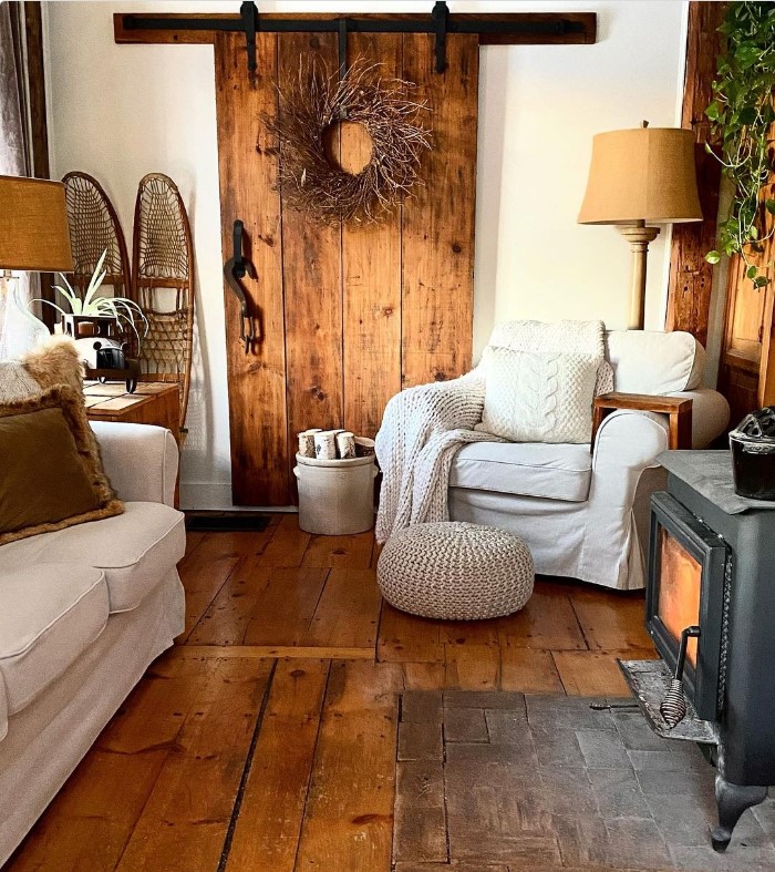 Rustic Charm in Small Spaces - Elevate Your Apartment with Cozy Decor